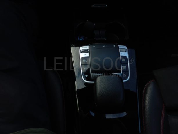 Mercedes-Benz A 180 · Ano 2019