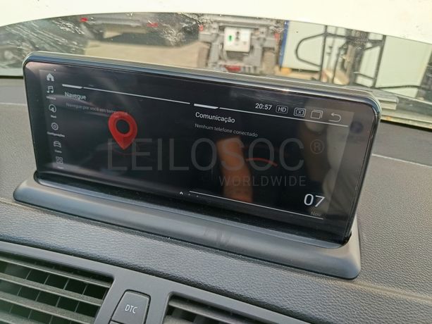 BMW 118d · Ano 2010   