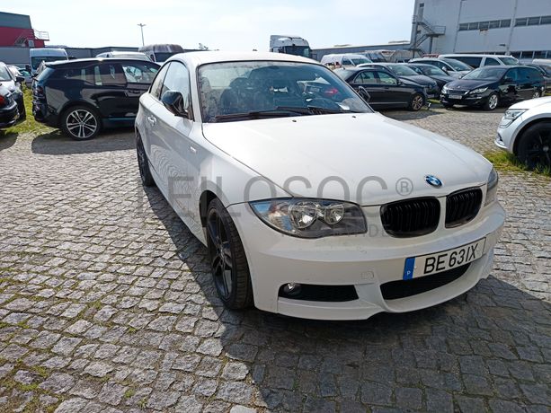 BMW 118d · Ano 2010   