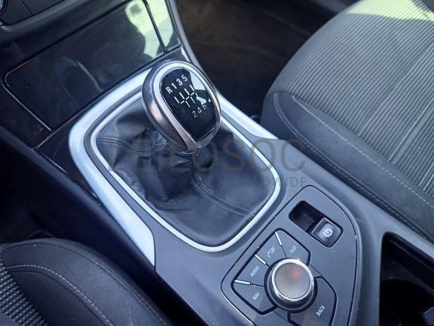 Opel Insígnia · Ano 2011   