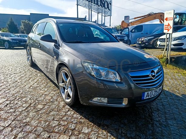 Opel Insígnia · Ano 2011   