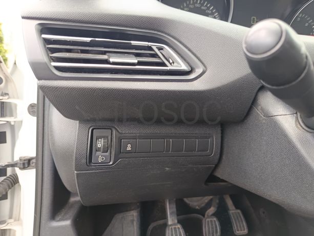 Peugeot 308 · Ano 2014  