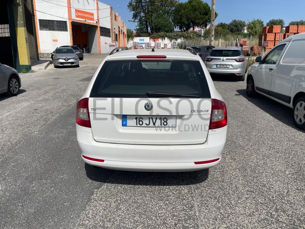 Skoda Octavia · Ano 2010