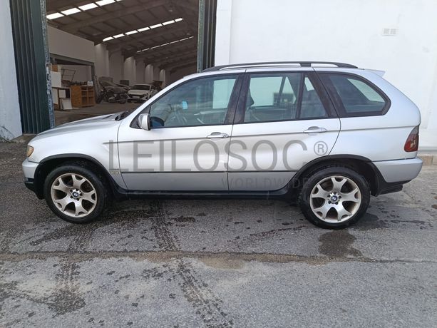 BMW X5 · Ano 2001