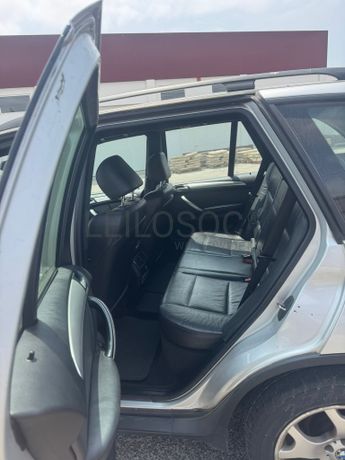 BMW X5 · Ano 2001