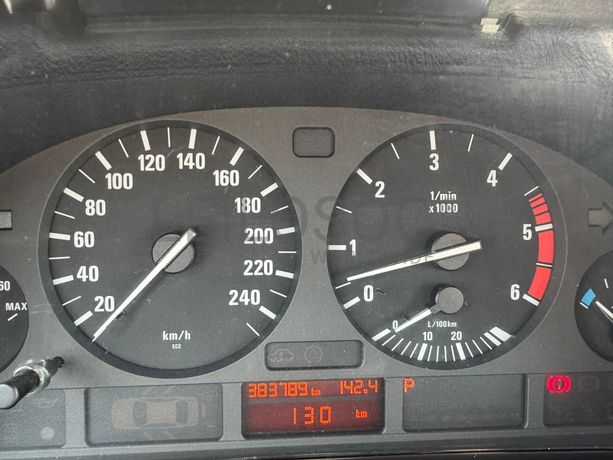 BMW X5 · Ano 2001