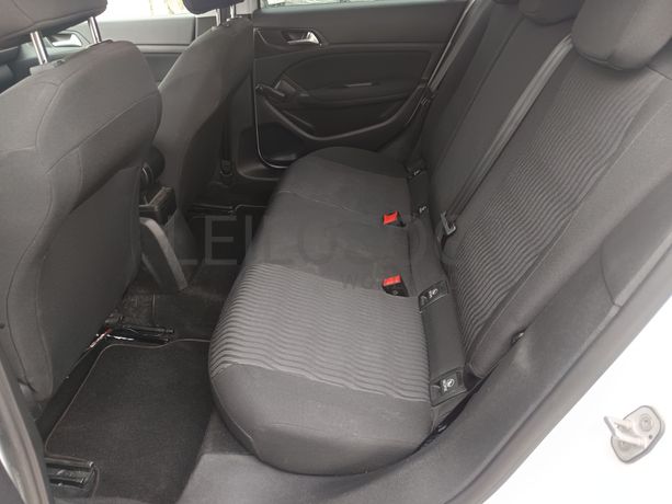 Peugeot 308 · Ano 2014