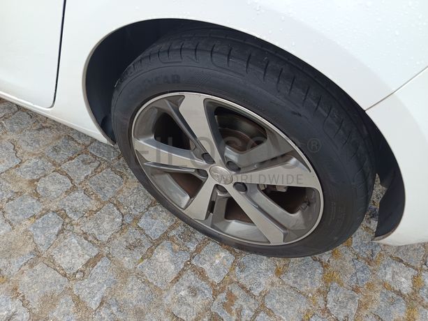Peugeot 308 · Ano 2014