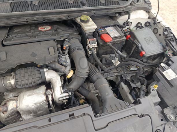 Peugeot 308 · Ano 2014