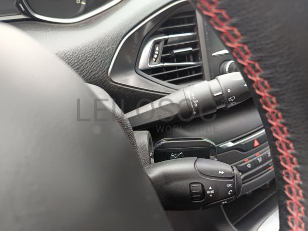 Peugeot 308 · Ano 2014