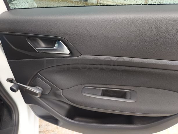 Peugeot 308 · Ano 2014