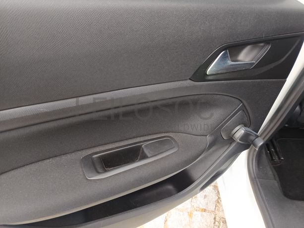 Peugeot 308 · Ano 2014