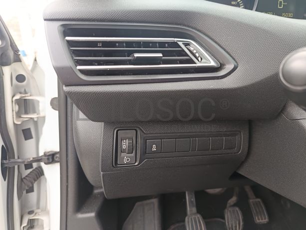 Peugeot 308 · Ano 2014