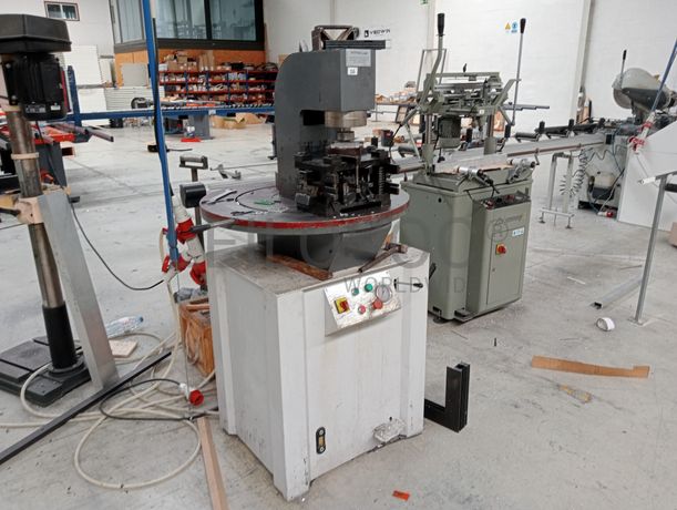 Máquinas e Equipamentos para Serralharia Industrial