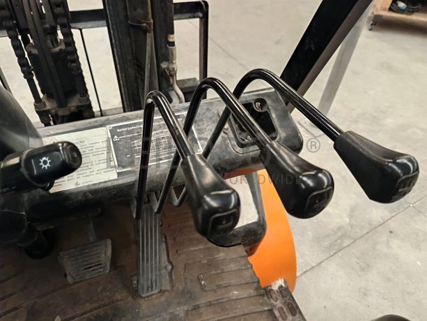 Empilhador Elétrico