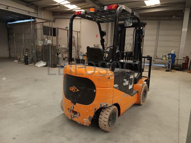 Empilhador Elétrico