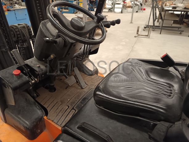 Empilhador Elétrico