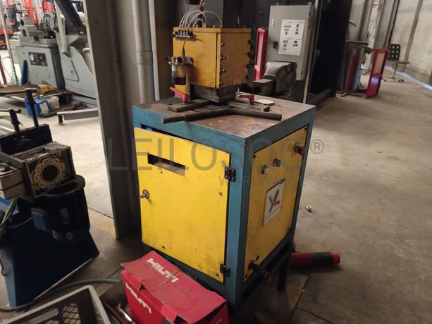 Máquinas de Apoio à Indústria