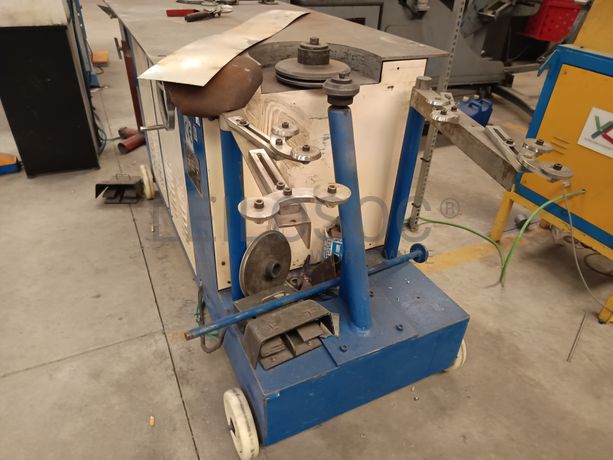 Máquina para Fabrico de Curvas
