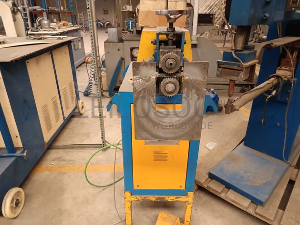 Máquinas de Agrafar e Ranhurar