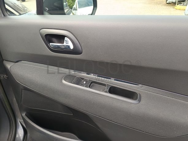 Peugeot 3008 · Ano 2013