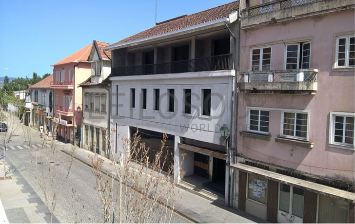 Edifício para Reabilitação · Chaves