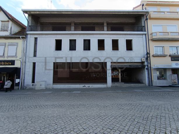 Edifício para Reabilitação · Chaves