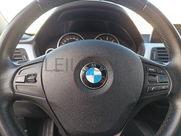 BMW 318d · Ano 2012  