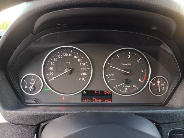 BMW 318d · Ano 2012  
