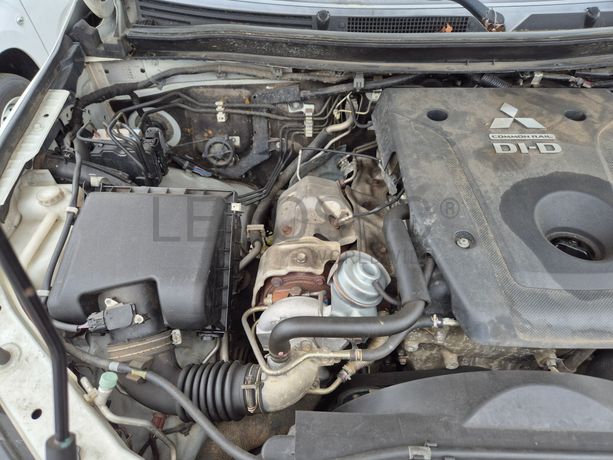 Mitsubishi L200 · Ano 2015