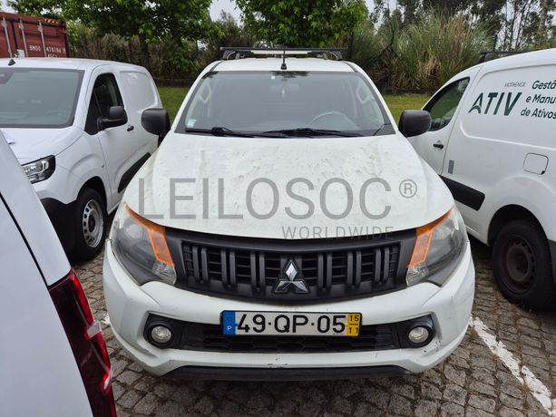 Mitsubishi L200 · Ano 2015