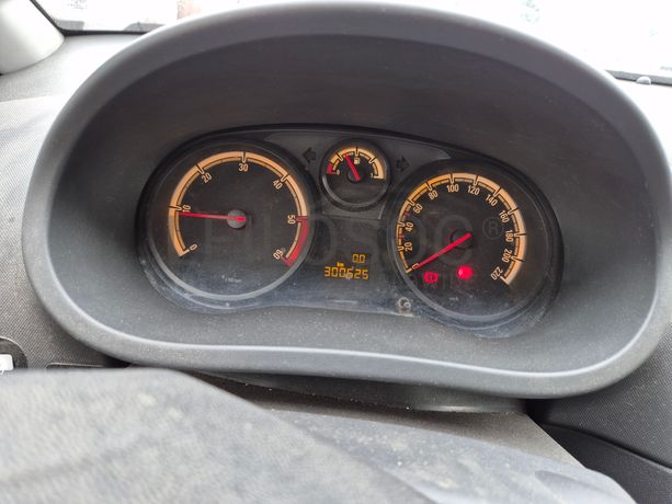 Opel Corsa · Ano 2013