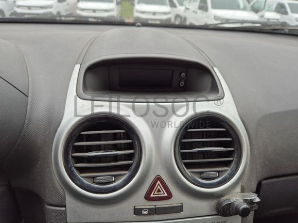 Opel Corsa · Ano 2013