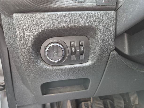 Opel Corsa · Ano 2013