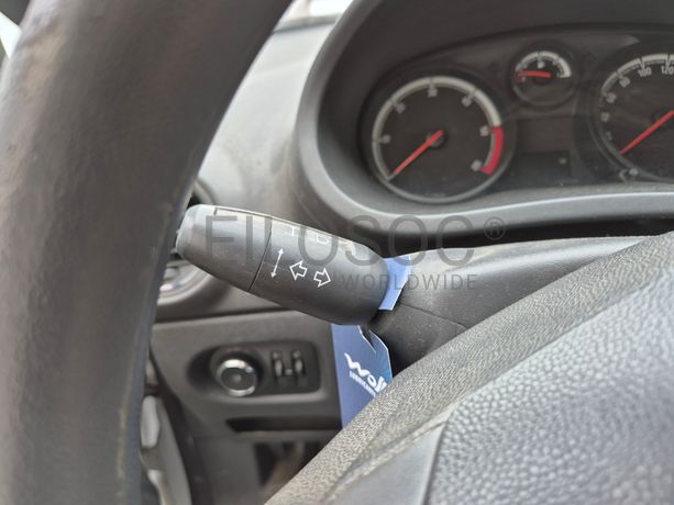 Opel Corsa · Ano 2013