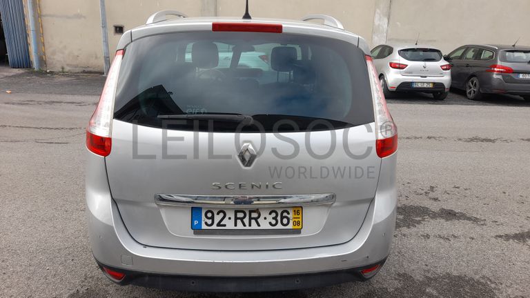 Renault Grand Scenic 1.5 DCI · Ano 2016
