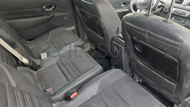 Renault Grand Scenic 1.5 DCI · Ano 2016