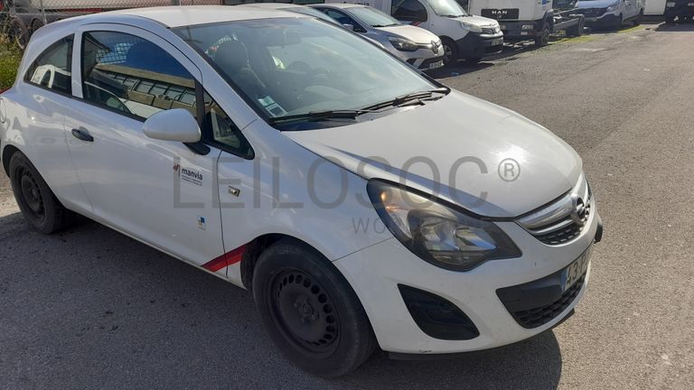 Opel Corsa Van 1.3 CDTi · Ano 2014