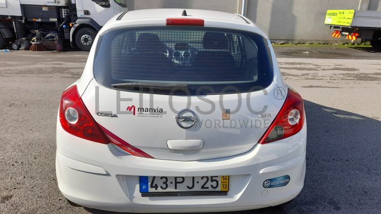 Opel Corsa Van 1.3 CDTi · Ano 2014