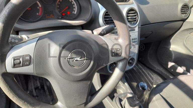 Opel Corsa Van 1.3 CDTi · Ano 2014