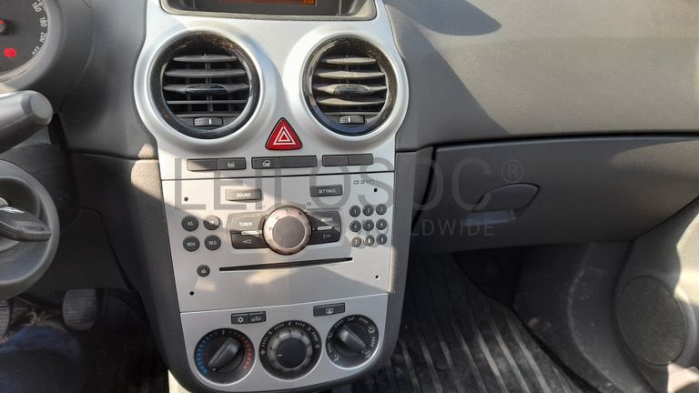 Opel Corsa Van 1.3 CDTi · Ano 2014