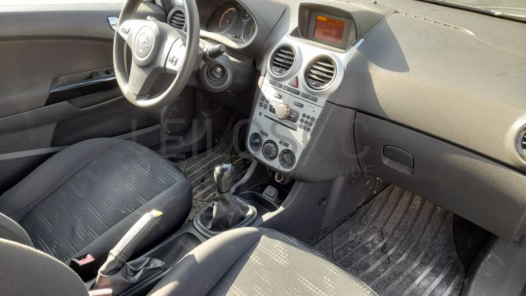 Opel Corsa Van 1.3 CDTi · Ano 2014