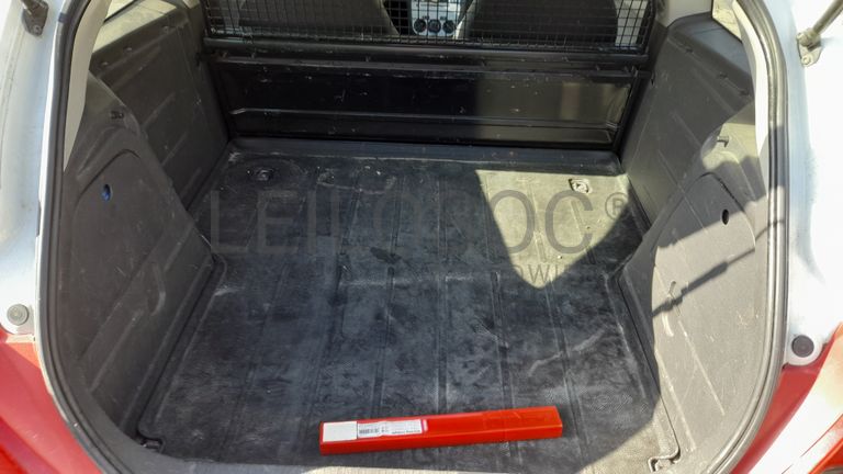 Opel Corsa Van 1.3 CDTi · Ano 2014