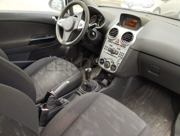 Opel Corsa Van 1.3 CDTi · Ano 2014