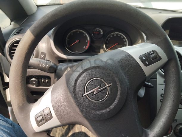 Opel Corsa Van 1.3 CDTi · Ano 2014