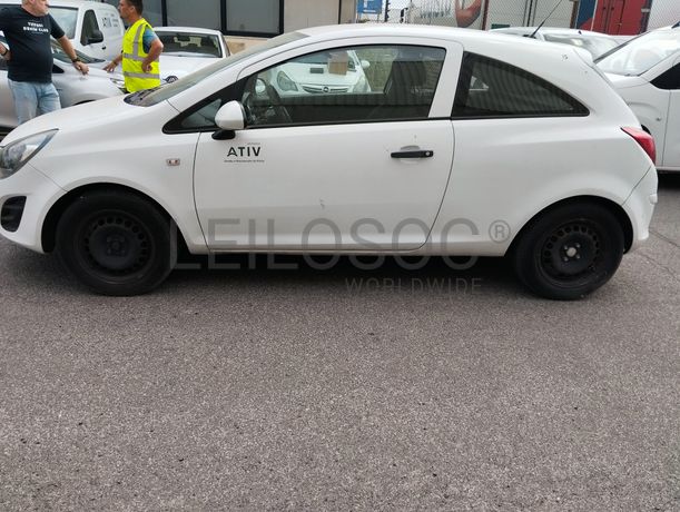 Opel Corsa Van 1.3 CDTi · Ano 2014