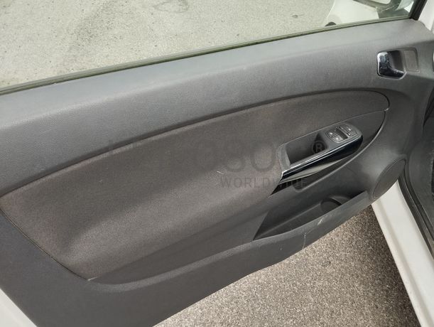 Opel Corsa Van 1.3 CDTi · Ano 2014