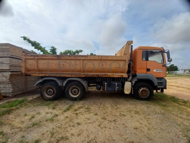 Camião Basc. Tras. (6X4) da marca MAN, modelo 2634-4x2-4