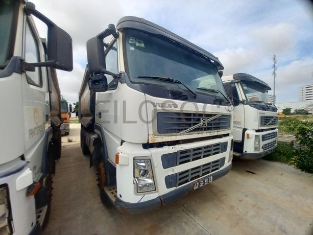 Camião Basc. Tras. (6X4) da marca VOLVO, modelo FM 4006X4