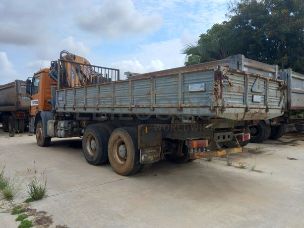 Camião Basc. c/ Tras.  Braço Hidráulico da marca MERCEDES BENZ, modelo ACTROS 2636/42